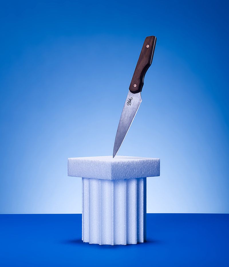 Illustration for article titled I could spend hours watching this guy make his kitchen knives